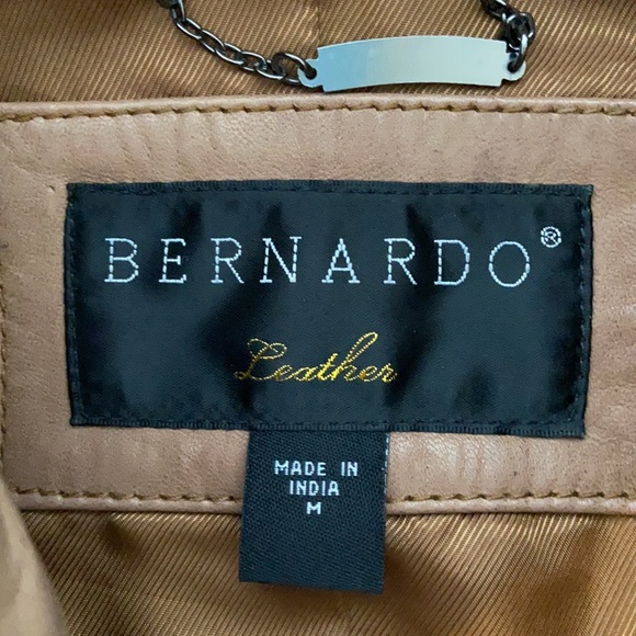 EUC Leather Jacket. Size Medium - Picture 6 of 7